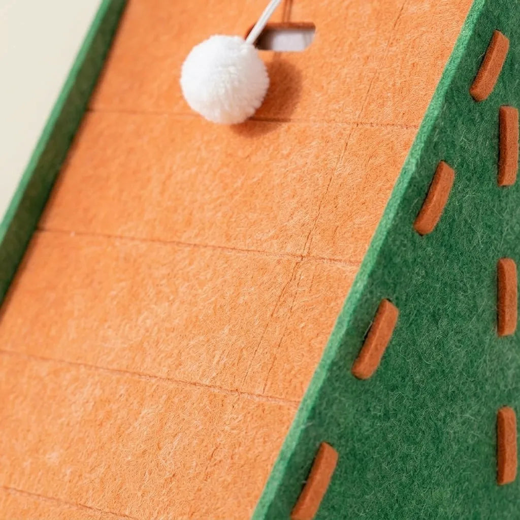 Felt ramp grooves and pom toy detail